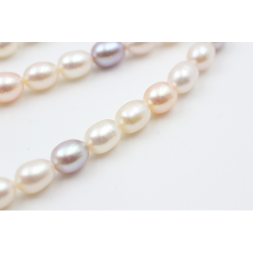 74 - 9ct gold clasp vari-hue cultured pearl single strand necklace (34.8g)