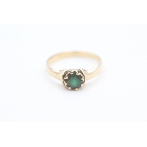 78 - 9ct gold green gemstone set solitaire ring (2.2g) Size  N