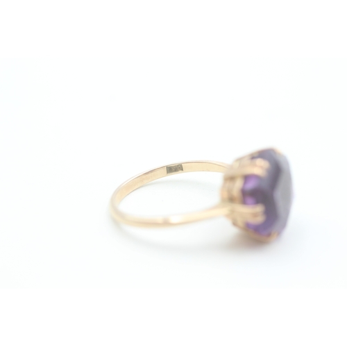 81 - 9ct gold amethyst single stone ring (3.5g) Size  S