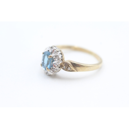 100 - 9ct gold diamond and blue topaz set cluster ring (3.2g) Size  O 1/2