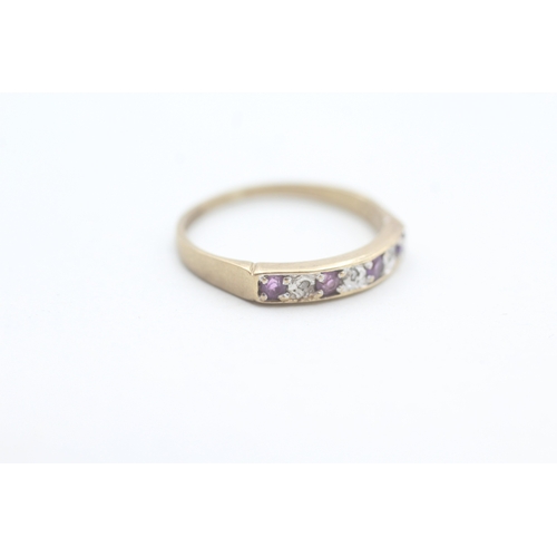 101 - 9ct gold amethyst and diamond set seven stone eternity ring (1.5g) Size  M