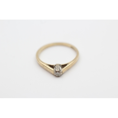 11 - 9ct gold round brilliant cut diamond single stone ring (1.3g) Size  J