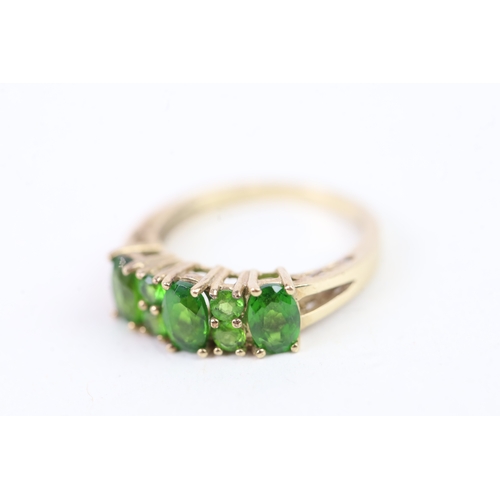 137 - 9ct gold chrome diopside set dress ring (2.6g) Size  L