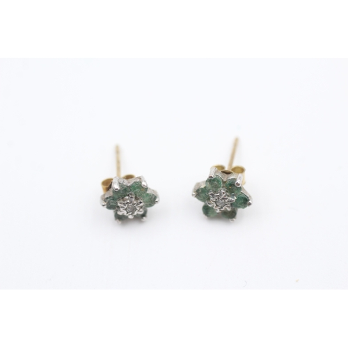 154 - 9ct gold emerald and diamond floral cluster stud earrings (0.9g)