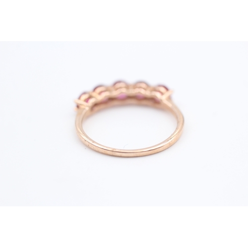 186 - 10kt rose gold pink tourmaline five stone eternity ring (1.9g) Size  O