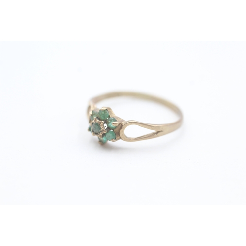 44 - 9ct gold vintage emerald set floral cluster ring (1.1g) Size  O 1/2