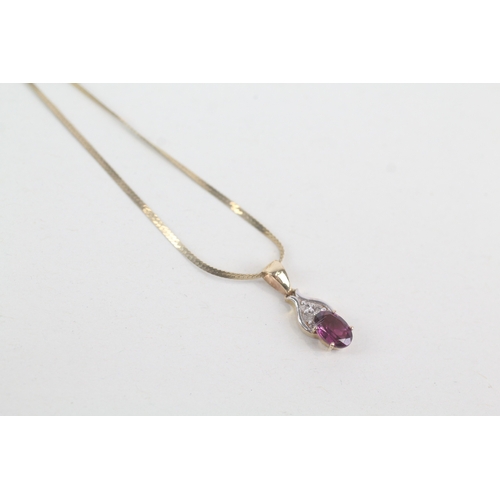 51 - 9ct gold diamond & garnet pendant necklace (1.3g)