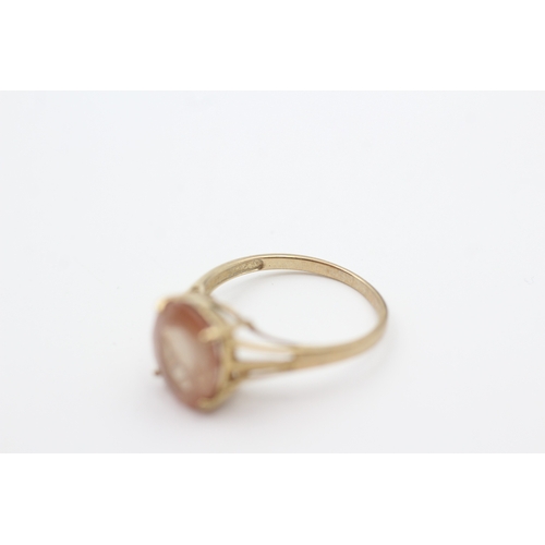 8 - 9ct gold peach sunstone single stone ring (2.2g) Size  N