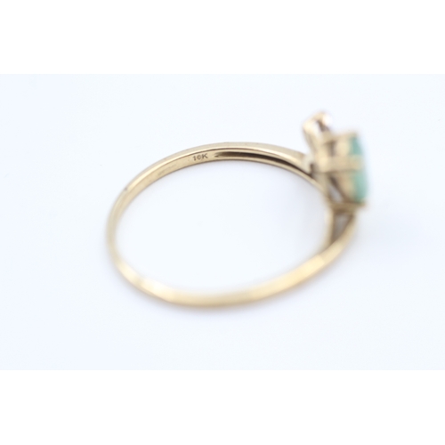 85 - 9ct gold white gemstone and emerald set wishbone shaped dress ring (1.9g) Size  T 1/2