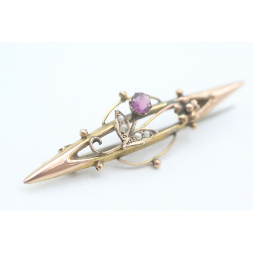 99 - 9ct gold edwardian seed pearl and purple paste set bar brooch (1.7g)