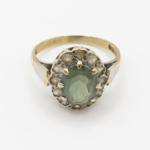 104 - 9ct gold green and white gemstone set cluster ring (2.8g) Size  N