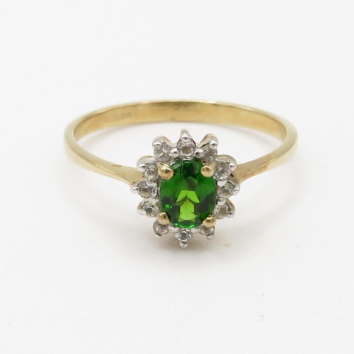 132 - 9ct gold white gemstone and chrome diopside cluster ring (1.6g) Size  N