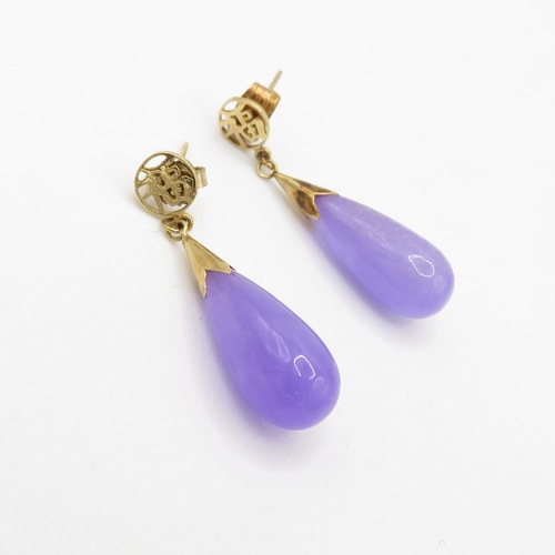 179 - 14ct gold lavender jade drop earrings (4.6g)