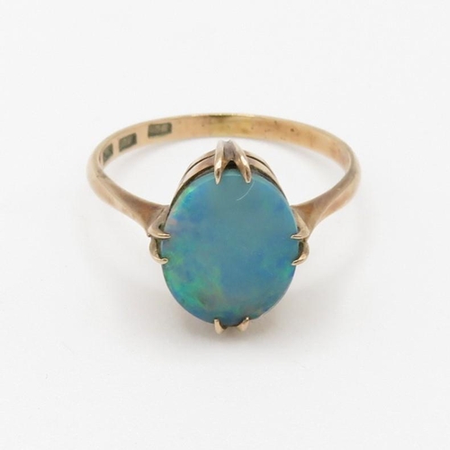 3 - 9ct gold opal doublet single stone ring (2.3g) Size  P