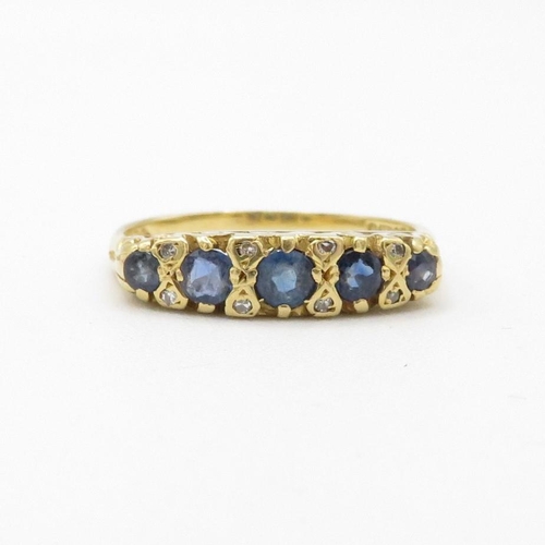 82 - 18ct gold vintage sapphire and diamond five stone dress ring (4.1g) Size  P