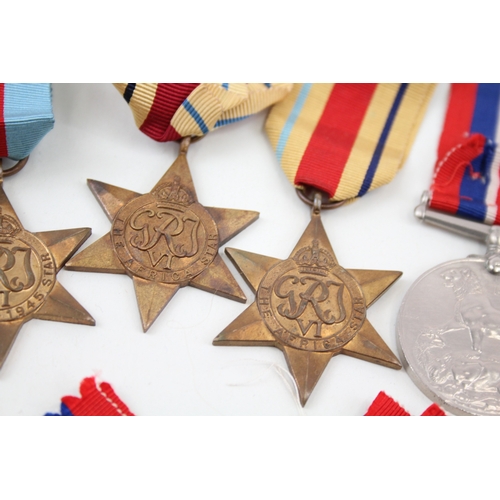 392 - WW2 Medals Inc War, Defence, Africa Stars, Etc x 10