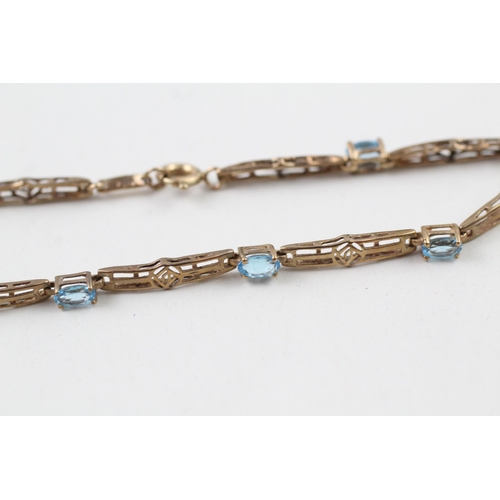 23 - 9ct gold topaz bracelet with Mackintosh inspired design (3.9g)