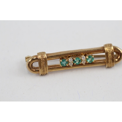 35 - 9ct gold emerald & diamond brooch (2.4g)