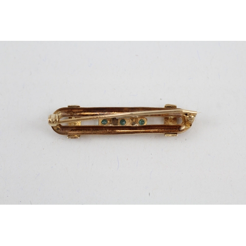 35 - 9ct gold emerald & diamond brooch (2.4g)