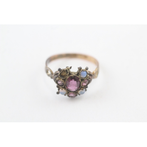 40 - 15ct gold antique opal & ruby dress ring, condition: stones missing (1.4g) Size M 1/2