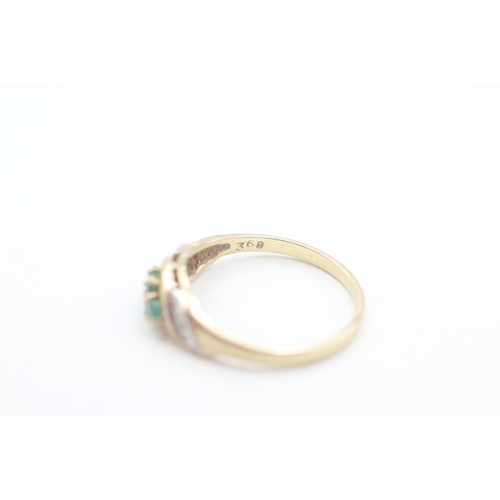 4 - 9ct gold diamond and emerald set wishbone shaped band ring (1.5g) Size L