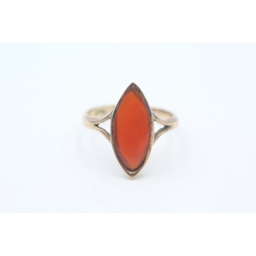 52 - 9ct gold antique carnelian dress ring, hallmarked: Chester 1918 (2.6g) Size P 1/2