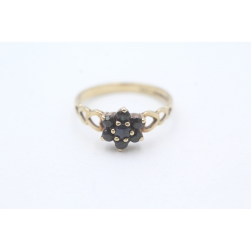 53 - 9ct gold vintage sapphire cluster ring with heart shape shoulders (1.9g) Size P