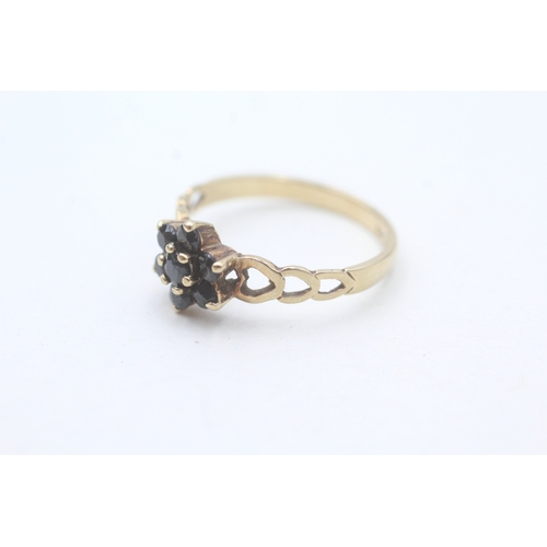 53 - 9ct gold vintage sapphire cluster ring with heart shape shoulders (1.9g) Size P