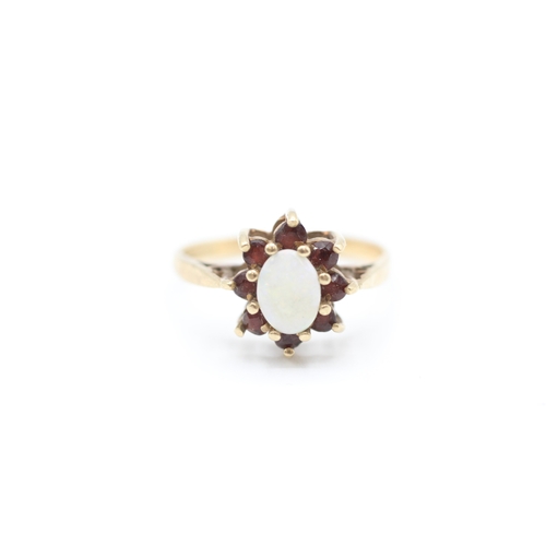 55 - 9ct gold vintage opal & garnet cluster ring (2.5g) Size P