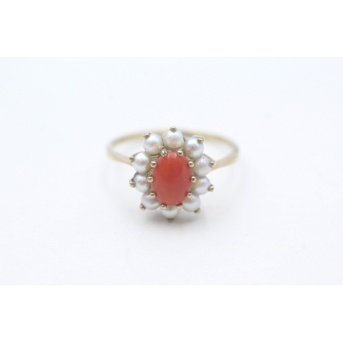 63 - 9ct gold vintage coral & seed pearl dress ring (2.1g) Size S