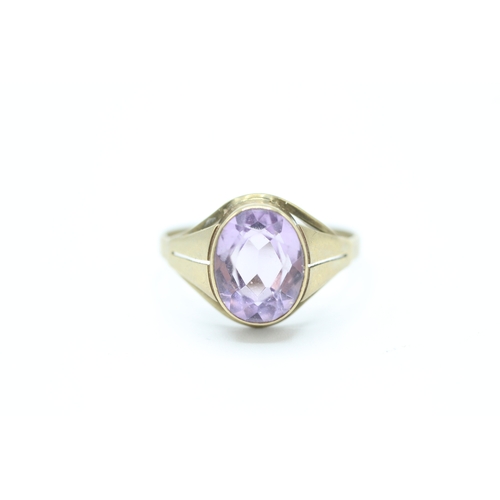 93 - 8ct gold vintage oval cut amethyst dress ring (2g) Size P 1/2