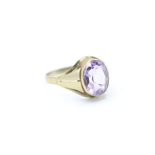 93 - 8ct gold vintage oval cut amethyst dress ring (2g) Size P 1/2