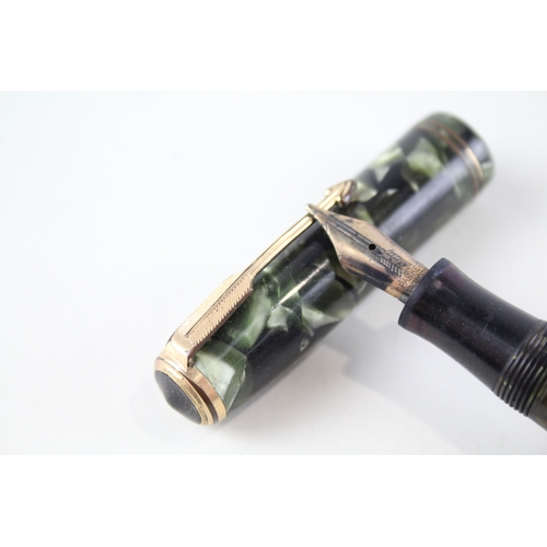 399 - Vintage Parker Vaccumatic Green Fountain Pen w/ 14ct Gold Nib WRITING