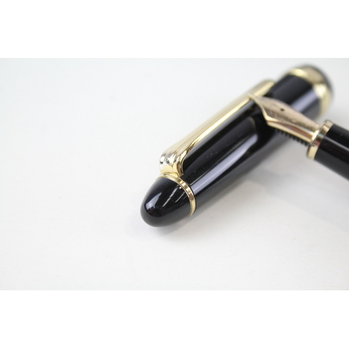 400 - Sailor Japan 1911 Standard Series Black Resin Fountain Pen w/ 14ct Gold Nib