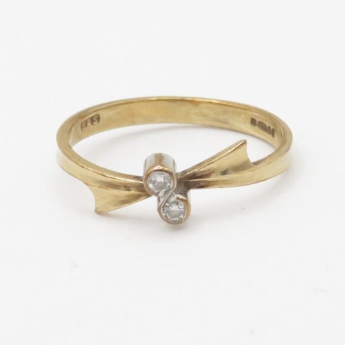 114 - 9ct gold diamond toi et moi ring (1.3g) AS SEEN - MISSHAPEN Size  M 1/2