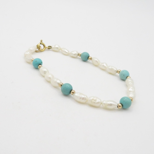 88 - 9ct gold rice pearl and turquoise bracelet (4.7g)