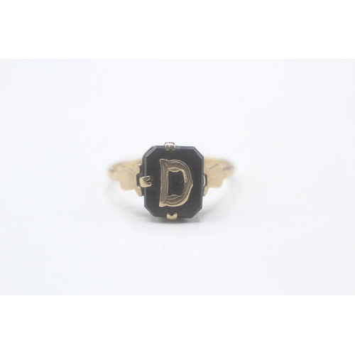 11 - 9ct gold vintage initial 'D' black onyx dress ring (1.6g) Size  K