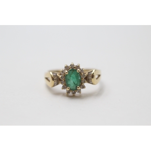 111 - 14ct gold emerald & diamond dress ring (3.7g) Size  O 1/2