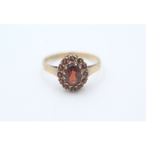 22 - 9ct gold vintage garnet dress ring (2.4g) Size  O