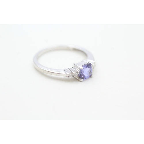 23 - 9ct gold tanzanite & diamond dress ring (1.9g) Size  N