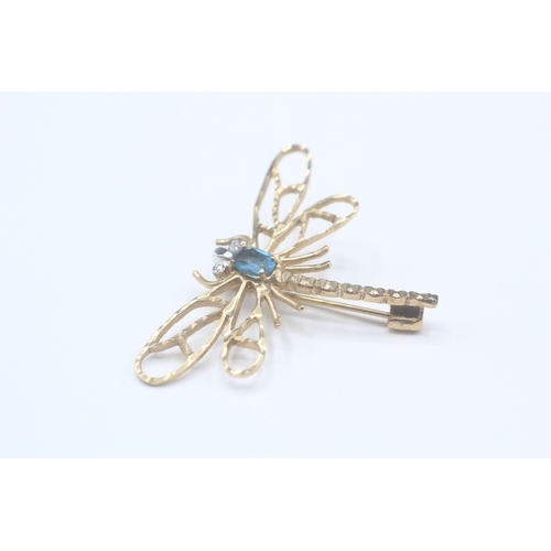 31 - 9ct gold blue topaz & diamond dragonfly brooch (4g)