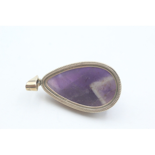 39 - 9ct gold amethyst pendant (7.5g)