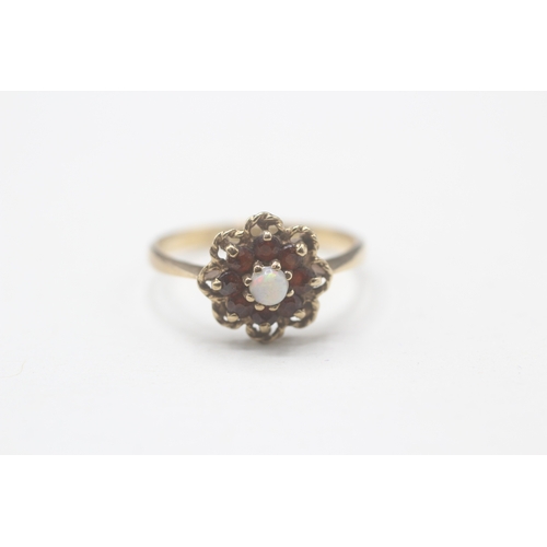 46 - 9ct gold 1970's garnet & opal dress ring (1.8g) Size  O