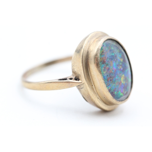 47 - 9ct gold opal triplet single stone ring (4.1g) Size  P