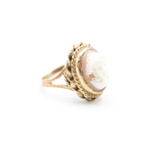 48 - 9ct gold shell cameo portrait ring (5.2g) Size  K