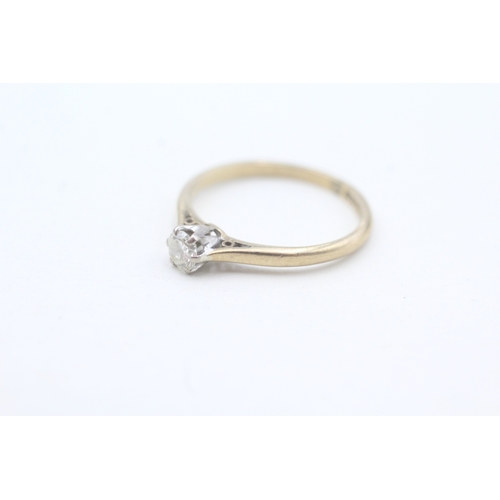 64 - 9ct gold round brilliant diamond single stone ring (1.4g) Size  K