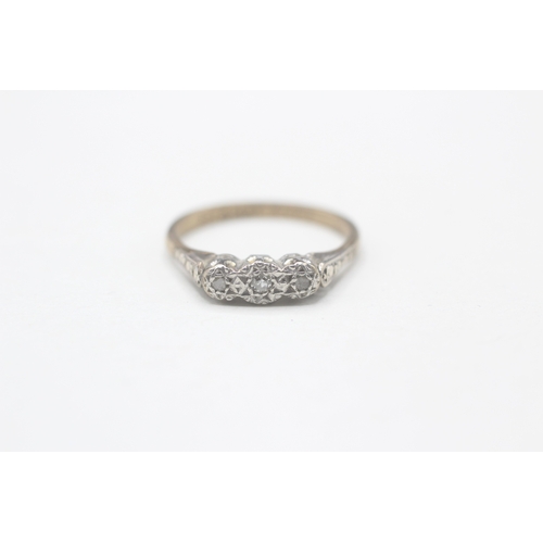 7 - 9ct gold & platinum diamond ring (1.5g) Size  K