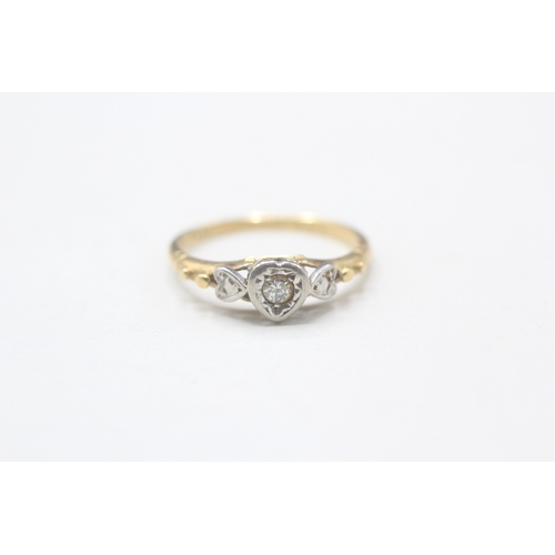 8 - 18ct gold & platinum vintage diamond trilogy ring (1.9g) Size  K