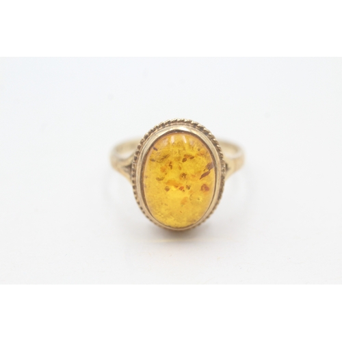 115 - 9ct gold vintage amber dress ring (3g) Size O 1/2