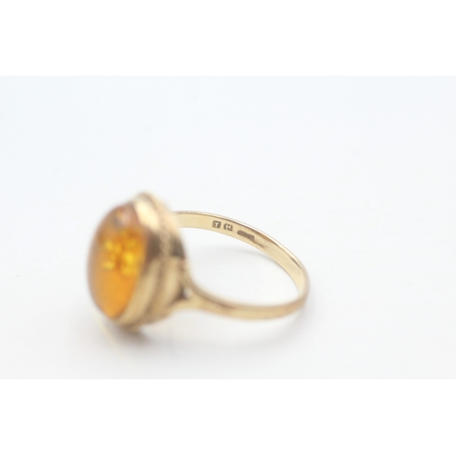 115 - 9ct gold vintage amber dress ring (3g) Size O 1/2